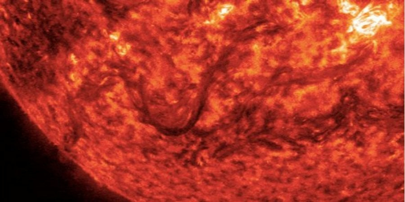 Дійде до Землі. На Сонці утворився величезний вогняний каньйон, внаслідок вибуху — неймовірне відео
