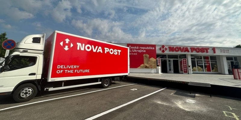 Нова пошта відкрила перше відділення та запустила власну кур'єрську доставку у Латвії