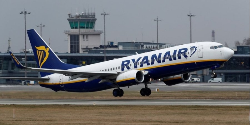 Ryanair скорочує осінньо-зимовий розклад через затримки доставки Boeing