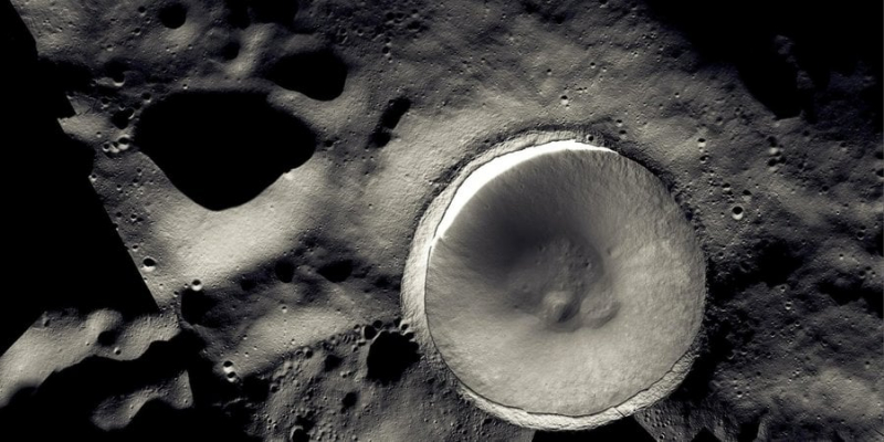 У центрі уваги — кратер. NASA показало регіон Місяця, де відбудеться висадка астронавтів
